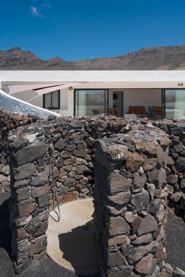 Lanzarote Famara Beach Bungalow ภายนอก รูปภาพ