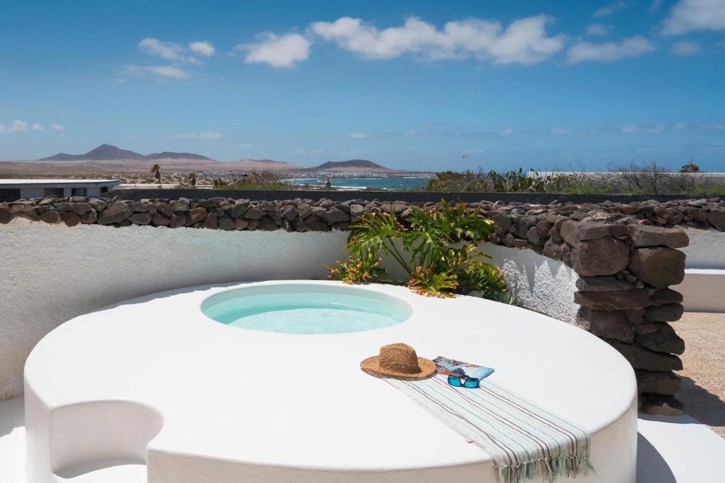 Lanzarote Famara Beach Bungalow ภายนอก รูปภาพ