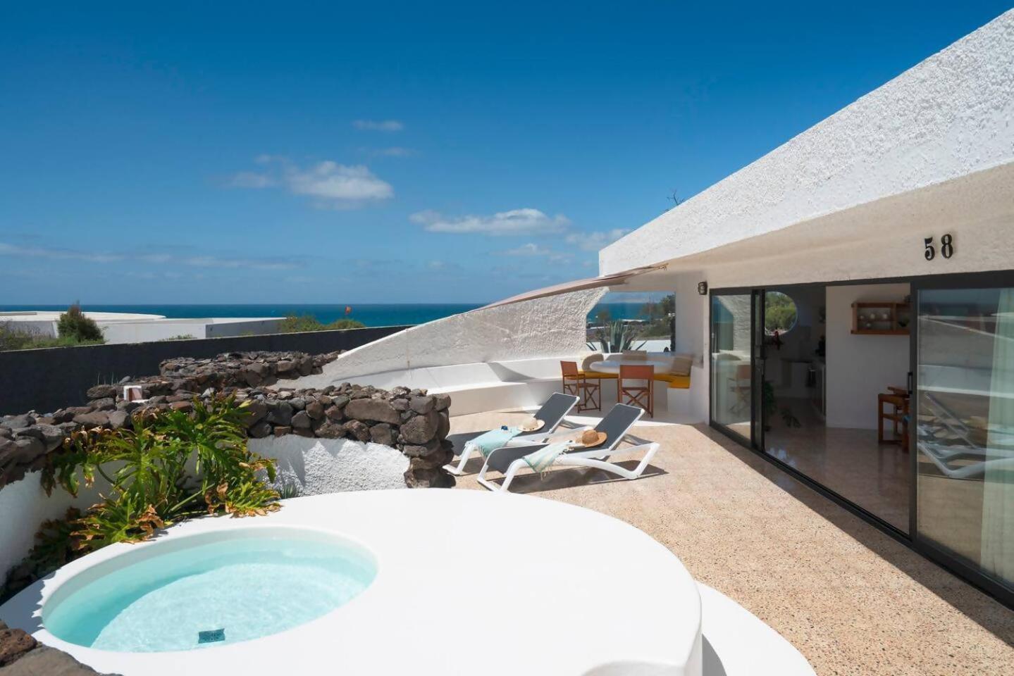 Lanzarote Famara Beach Bungalow ภายนอก รูปภาพ